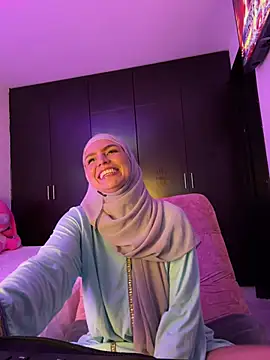 Darsha Khemu online show from April 2026 09:49:02 PM