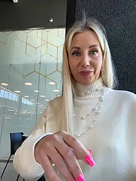 LisaMurr online show from April 2026 11:24:01 AM