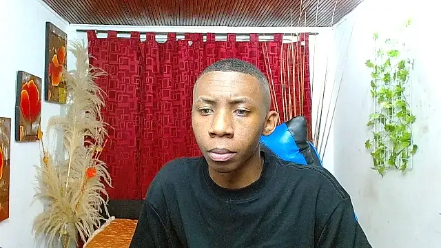 milo018 online show from March 2026 08:37:02 PM