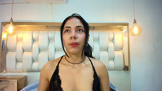 AzulMaveric online show from June 2026 08:33:02 PM