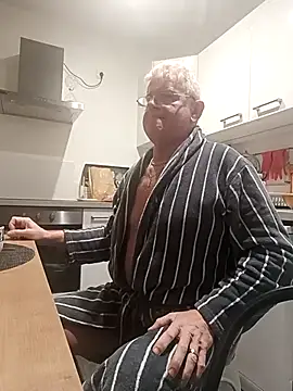 olivbisoumis online show from February 2026 05:41:02 AM