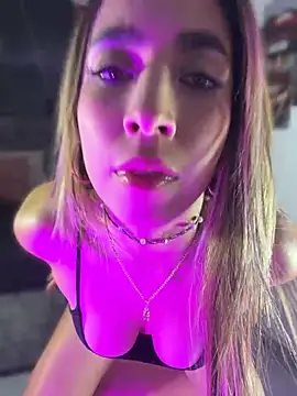 Sophiexx  online show from April 2026 01:44:01 PM