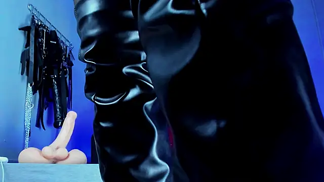 VenusStones online show from April 2026 10:38:01 PM