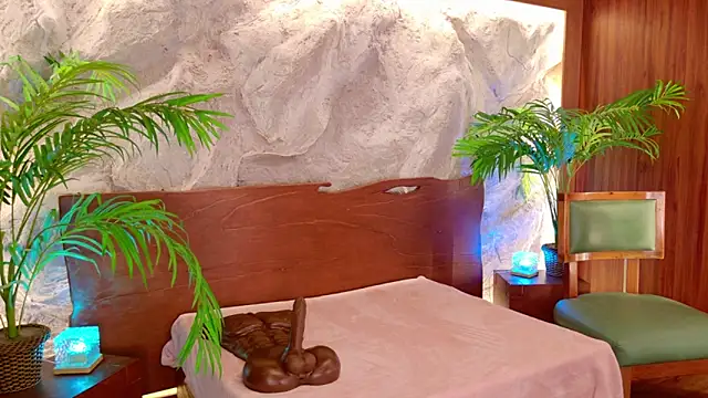 Rolyloren  online show from February 2026 04:06:01 PM