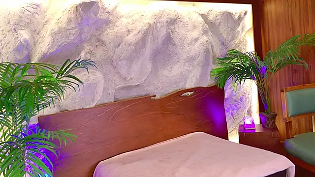 Rolyloren  online show from March 2026 03:51:01 PM