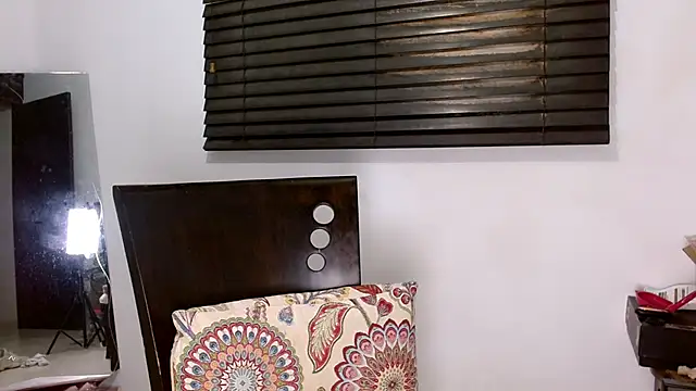 MiaDiamontLatin online show from April 2026 03:10:02 AM