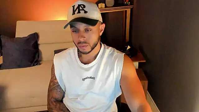 Daniel kingx online show from April 2026 01:38:02 PM