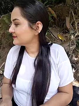 Snapshot of yissela92 chatting on February 2026 06:19:01 PM yissela92 online show from February 2026 06:19:01 PM