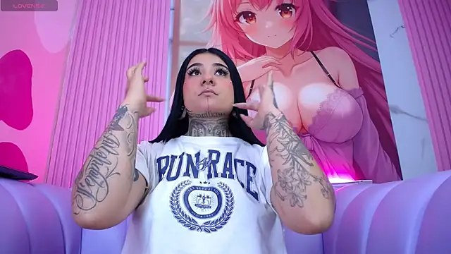 Adri tatto 7 online show from May 2026 07:07:02 PM
