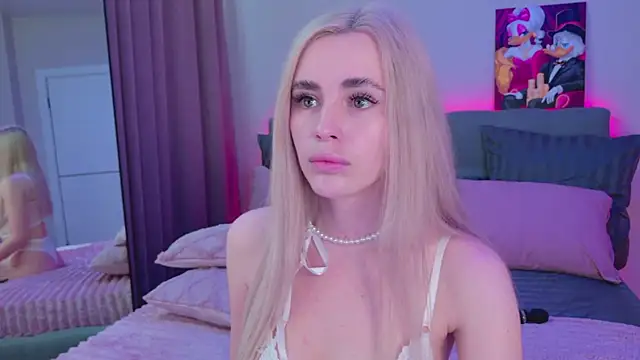 Snapshot of Rossy_X chatting on May 2026 11:55:01 PM Rossy X online show from May 2026 11:55:01 PM