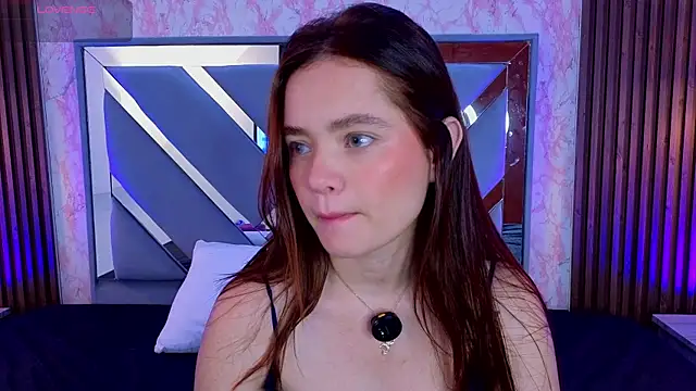 LittleeSara18 online show from June 2026 11:23:01 AM