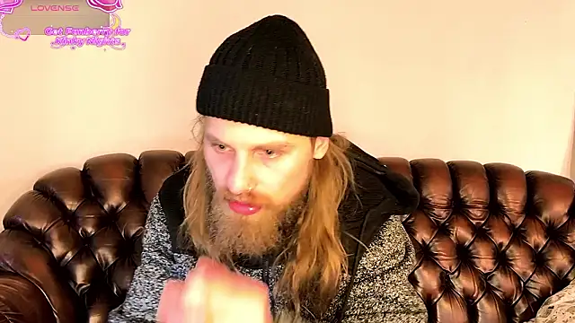 Juli Corn online show from March 2026 06:32:01 AM