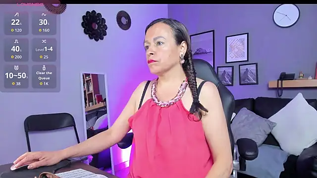 Ivonne 4 online show from July 2026 01:49:01 PM