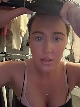 Snapshot of PinkVelvetx chatting on March 2026 07:31:02 PM PinkVelvetx online show from March 2026 07:31:02 PM