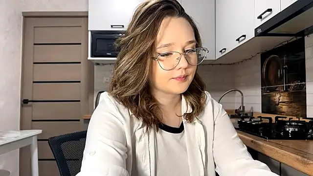 AinaSmith online show from March 2026 12:12:02 PM