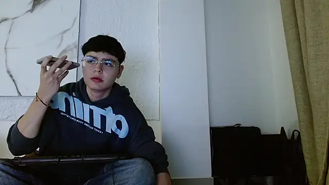 Snapshot of Jean_Martiiinez chatting on February 2026 01:25:02 AM Jean Martiiinez online show from February 2026 01:25:02 AM