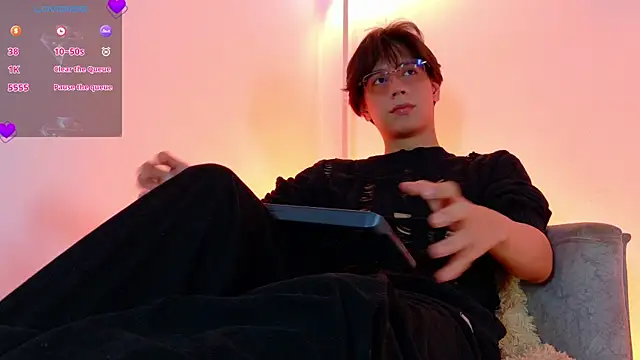 lui x dust online show from March 2026 03:17:01 AM