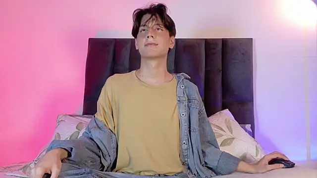 lui x dust online show from May 2026 03:24:02 AM