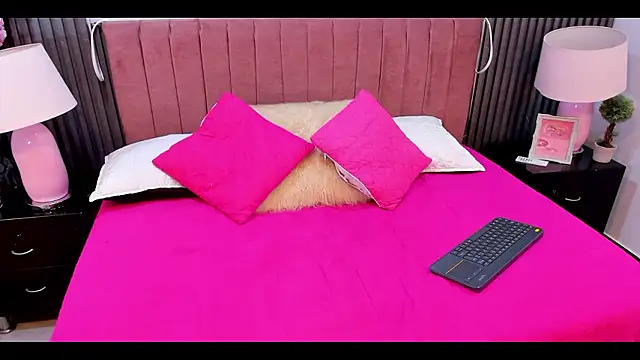 Emily  Stef online show from March 2026 07:21:02 PM