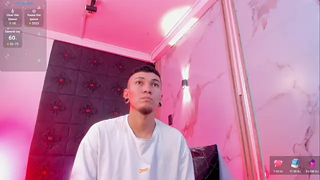 Snapshot of Logan_and_Reachel chatting on March 2026 07:21:02 PM Logan and Reachel online show from March 2026 07:21:02 PM