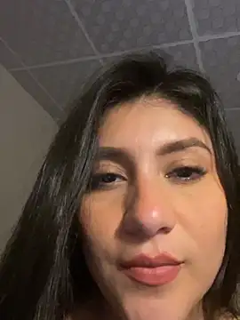 latinasoftie online show from June 2026 04:06:02 AM