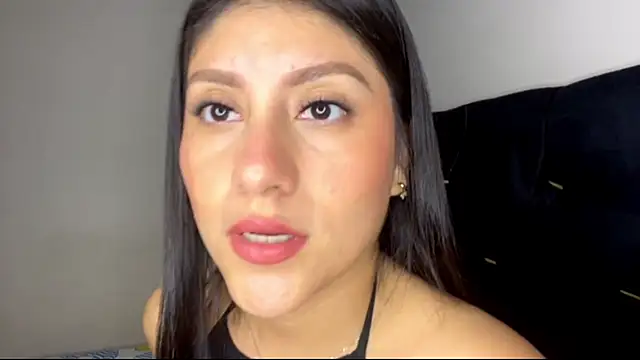 latinasoftie online show from July 2026 02:31:02 AM