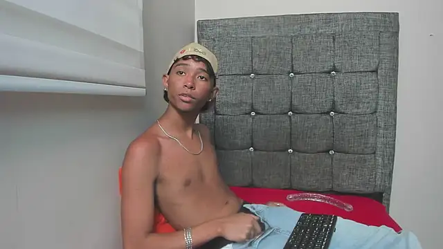 Little Twink19x online show from February 2026 07:23:01 PM