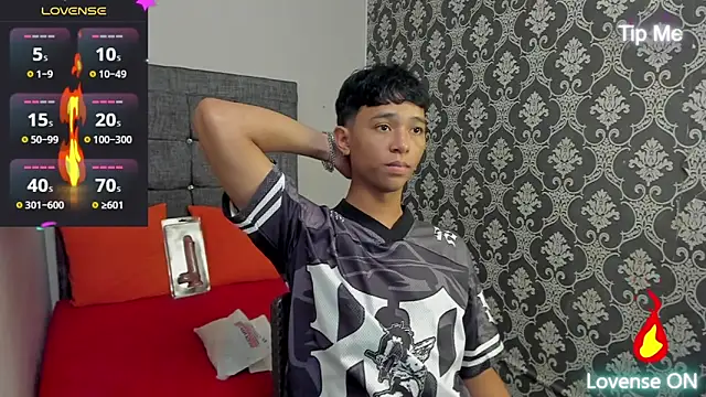 Little Twink19x online show from June 2026 07:42:01 PM
