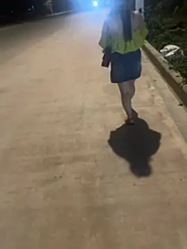 zhuendong000001 online show from March 2026 12:09:01 PM