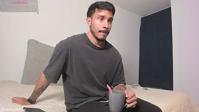 alphaandmuse online show from April 2026 06:22:01 AM