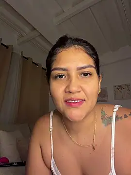 Snapshot of EmiliaVincenzo chatting on March 2026 10:20:01 AM EmiliaVincenzo online show from March 2026 10:20:01 AM