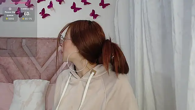 Roxy-Fox  online show from March 2026 03:06:02 AM