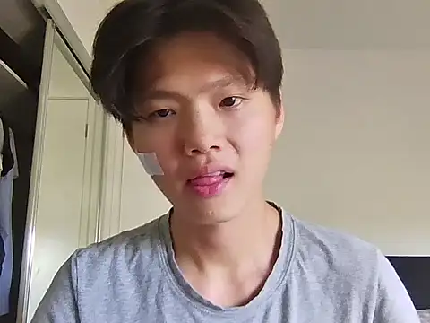 sweetiepuppy421 online show from April 2026 01:27:02 AM