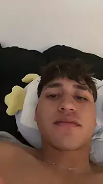 Alejandroml2 online show from April 2026 08:20:02 PM