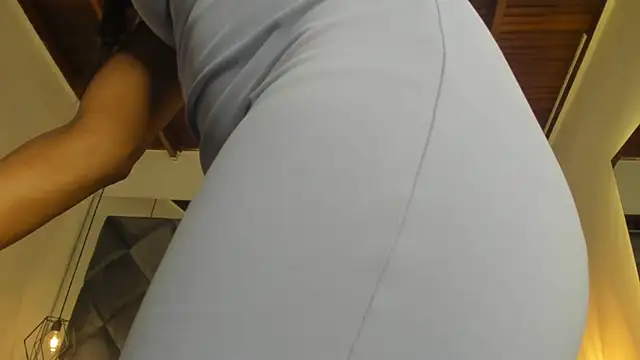 ebonyx40 online show from April 2026 11:16:01 AM