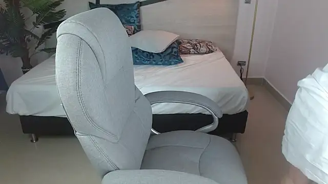 Anne blake online show from March 2026 01:58:02 PM