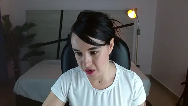 Anne blake online show from April 2026 12:10:02 PM