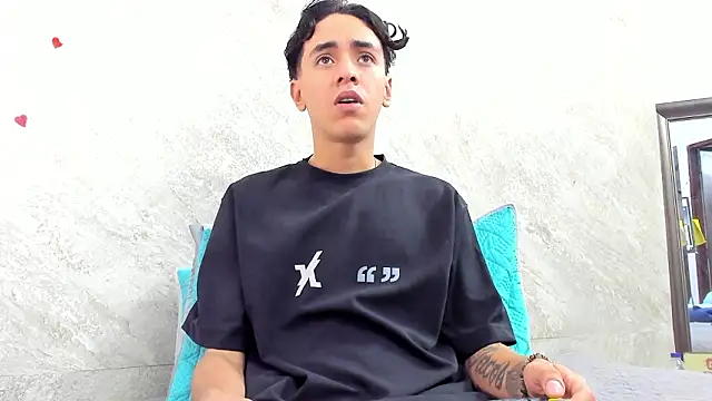 Snapshot of Mick-lollipop chatting on February 2026 07:26:01 PM Mick-lollipop online show from February 2026 07:26:01 PM