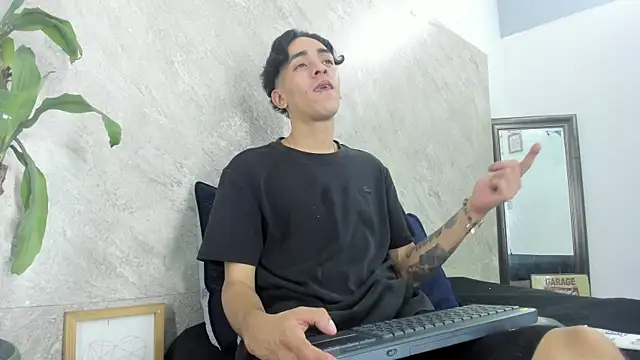 Mick-lollipop online show from April 2026 07:52:02 PM