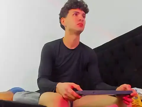 hot boys 2  online show from February 2026 04:32:01 AM