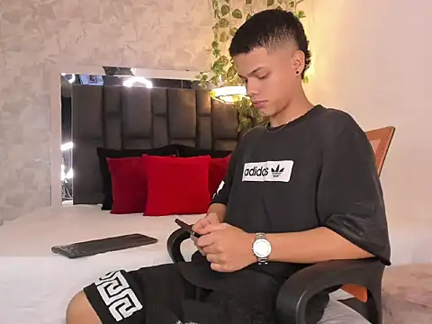 Snapshot of PATRIICKMILLER chatting on March 2026 02:56:01 PM PATRIICKMILLER online show from March 2026 02:56:01 PM