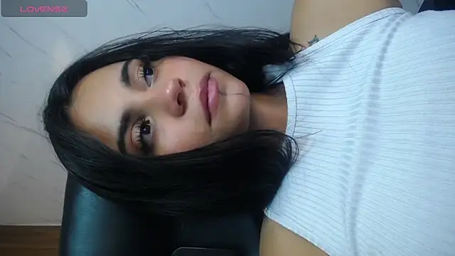 Tamy b  online show from April 2026 06:19:01 AM