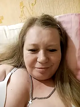 KiraStanton online show from April 2026 08:09:02 PM