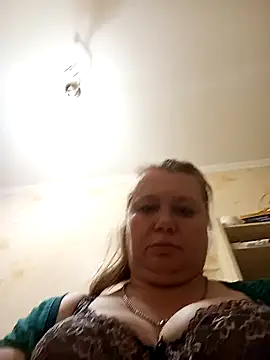 KiraStanton online show from April 2026 07:07:02 PM