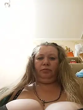 Snapshot of KiraStanton chatting on June 2026 01:21:01 AM KiraStanton online show from June 2026 01:21:01 AM