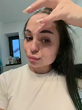 Olivia Noor online show from April 2026 05:18:01 PM