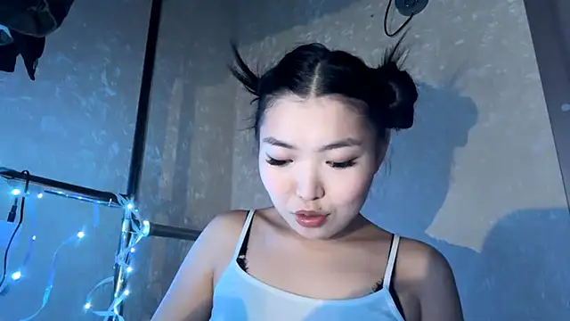 MeiMoon online show from February 2026 11:44:02 AM