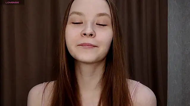 LeslieShay online show from April 2026 07:19:01 PM