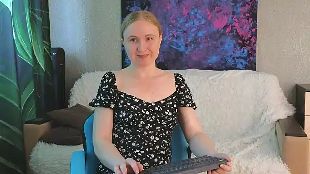 Snapshot of Lanavi_Smile chatting on July 2026 06:22:02 AM Lanavi Smile online show from July 2026 06:22:02 AM