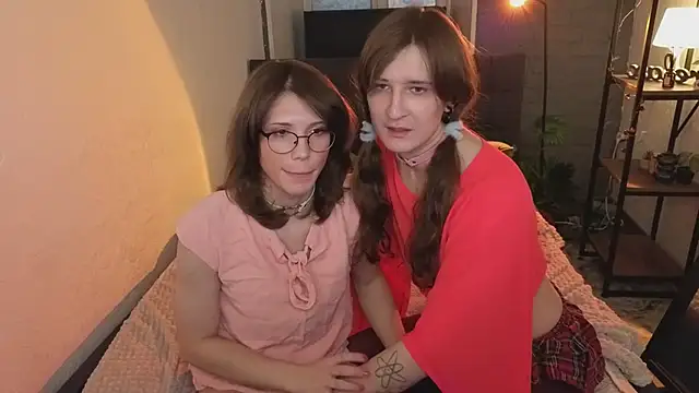 ZoriaLovesLuna online show from February 2026 02:18:01 PM